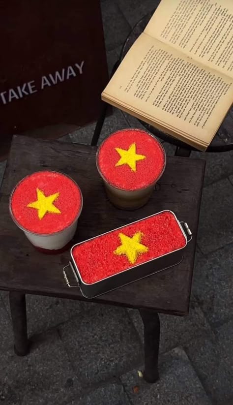 Hình nền lá cờ đỏ sao vàng Việt Nam thể hiện lòng yêu nước